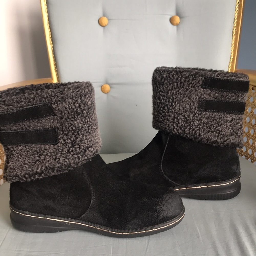 White Mountain black suede faux gray sherpa lined pull on boots size 6.5 - Picture 7 of 11